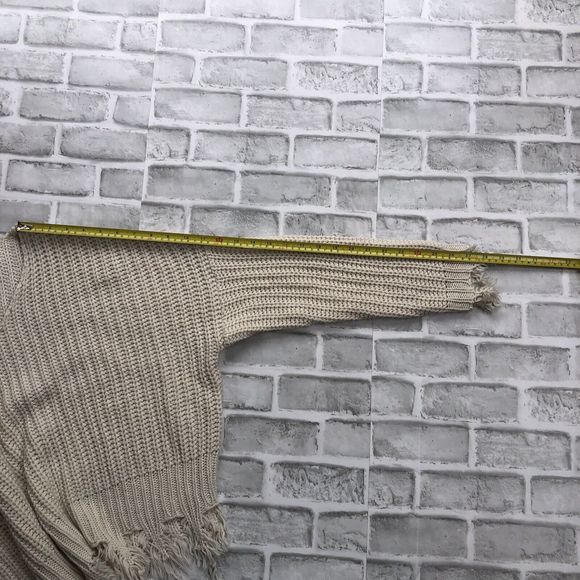 Young Fabulous & Broke Chunky Knit Distressed Raw Hem Oversized Sweater Size S/M - Picture 9 of 13
